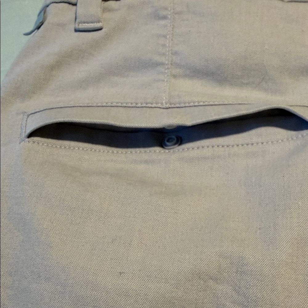Lululemon Athletica Beige Men's Flat Front Shorts - Picture 4 of 6